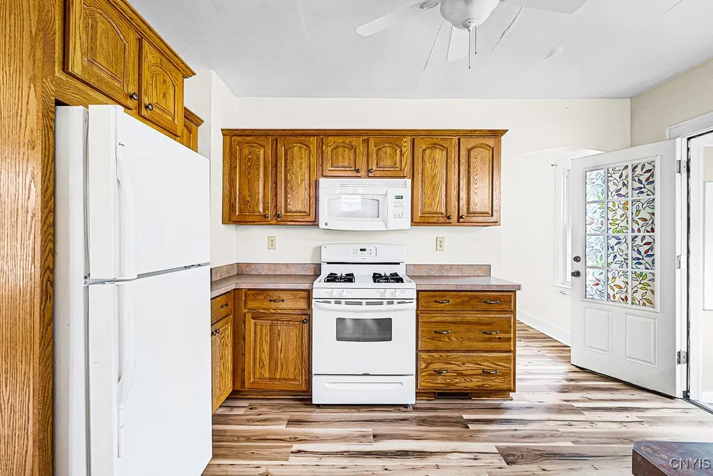 124 Richardson Avenue, Utica, New York 13502, Utica, New York 13502, 3 Bedrooms Bedrooms, 7 Rooms Rooms,1 BathroomBathrooms,Residential,For Sale,124 Richardson Avenue, Utica, New York 13502,S1632790