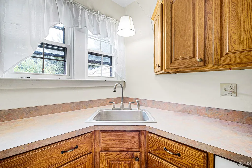 124 Richardson Avenue, Utica, New York 13502, Utica, New York 13502, 3 Bedrooms Bedrooms, 7 Rooms Rooms,1 BathroomBathrooms,Residential,For Sale,124 Richardson Avenue, Utica, New York 13502,S1632790