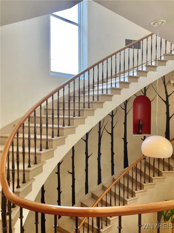 20 Tracy Street 4, Buffalo, New York 14201, Buffalo, New York 14201, 3 Rooms Rooms,1 BathroomBathrooms,Residential Lease,For Rent,20 Tracy Street 4, Buffalo, New York 14201,B1632933