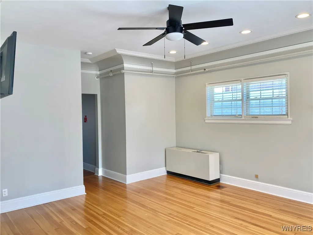 20 Tracy Street 4, Buffalo, New York 14201, Buffalo, New York 14201, 3 Rooms Rooms,1 BathroomBathrooms,Residential Lease,For Rent,20 Tracy Street 4, Buffalo, New York 14201,B1632933