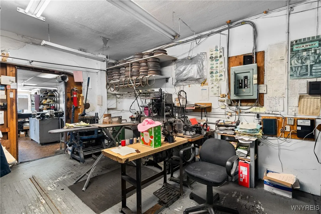 1318 Broadway, Buffalo, New York 14212, Buffalo, New York 14212, 2 Bedrooms Bedrooms, ,Residential,For Sale,1318 Broadway, Buffalo, New York 14212,B1633137