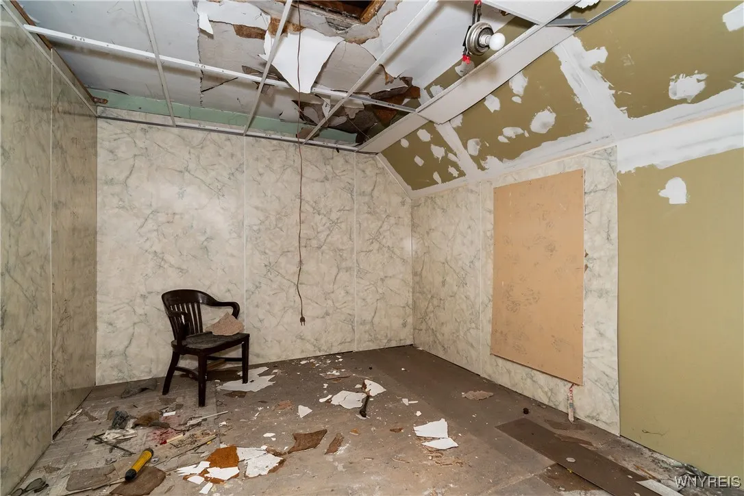 1318 Broadway, Buffalo, New York 14212, Buffalo, New York 14212, 2 Bedrooms Bedrooms, ,Residential,For Sale,1318 Broadway, Buffalo, New York 14212,B1633137
