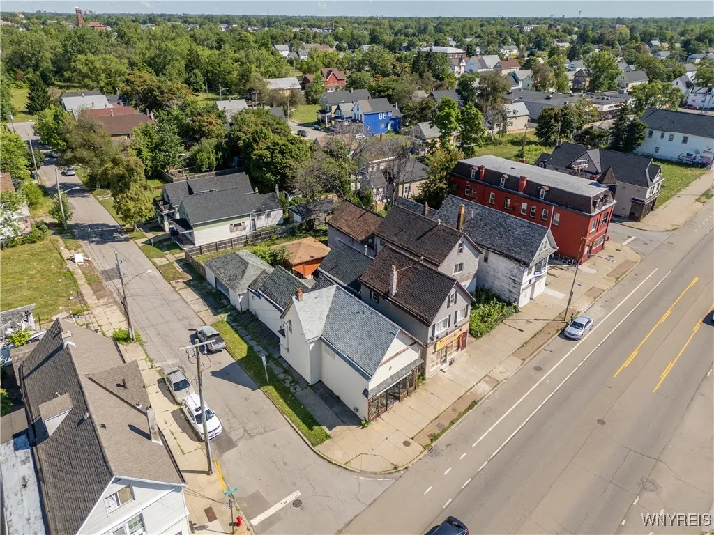 1318 Broadway, Buffalo, New York 14212, Buffalo, New York 14212, 2 Bedrooms Bedrooms, ,Residential,For Sale,1318 Broadway, Buffalo, New York 14212,B1633137