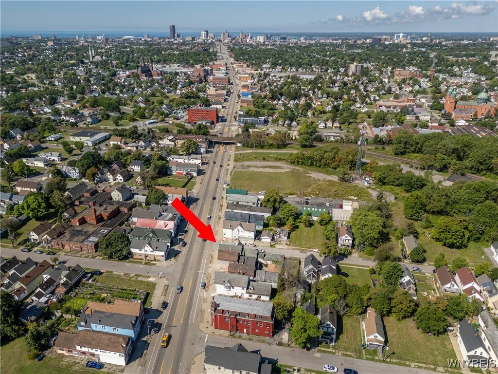 1318 Broadway, Buffalo, New York 14212, Buffalo, New York 14212, 2 Bedrooms Bedrooms, ,Residential,For Sale,1318 Broadway, Buffalo, New York 14212,B1633137