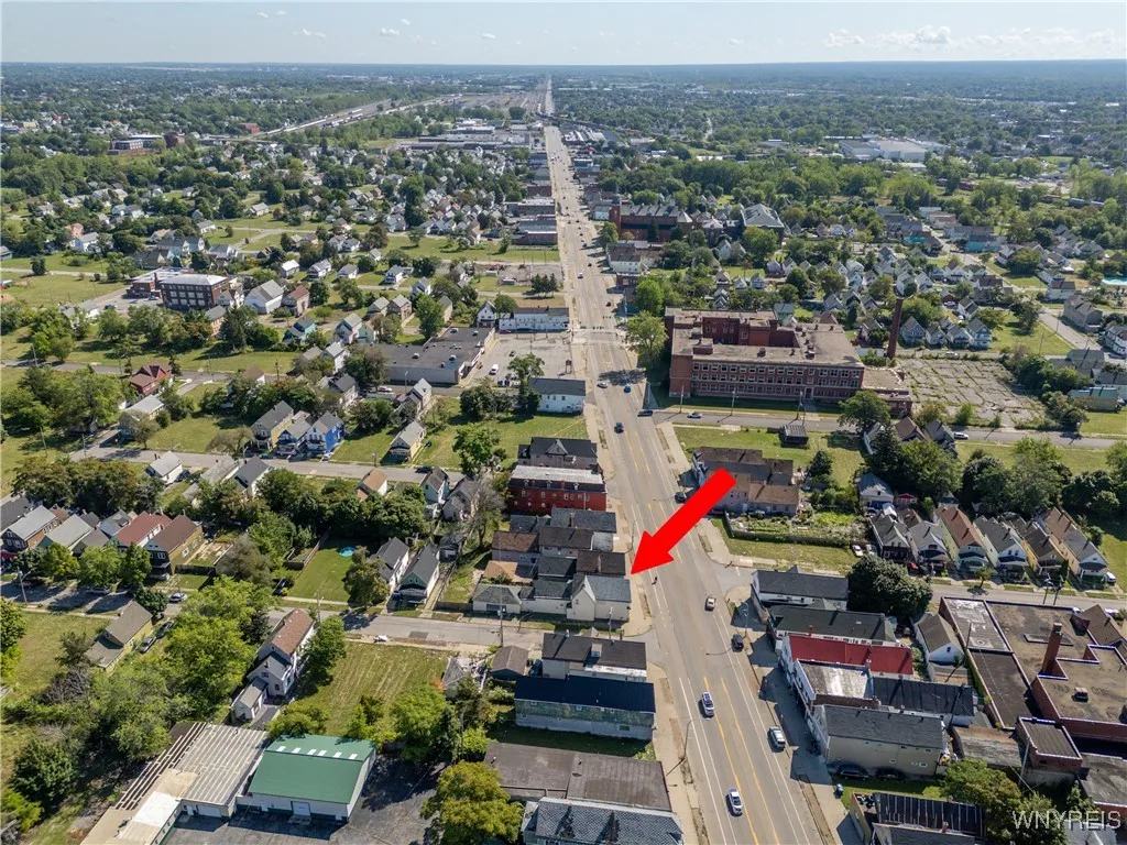 1318 Broadway, Buffalo, New York 14212, Buffalo, New York 14212, 2 Bedrooms Bedrooms, ,Residential,For Sale,1318 Broadway, Buffalo, New York 14212,B1633137