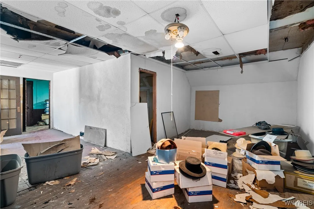 1318 Broadway, Buffalo, New York 14212, Buffalo, New York 14212, 2 Bedrooms Bedrooms, ,Residential,For Sale,1318 Broadway, Buffalo, New York 14212,B1633137