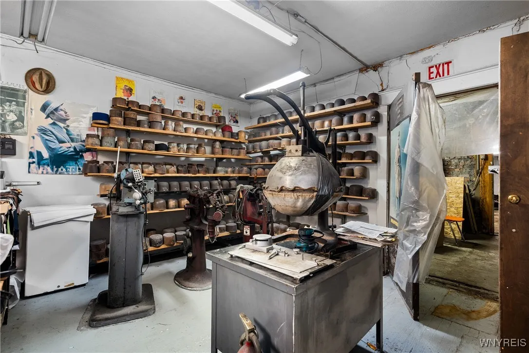 1318 Broadway, Buffalo, New York 14212, Buffalo, New York 14212, 2 Bedrooms Bedrooms, ,Residential,For Sale,1318 Broadway, Buffalo, New York 14212,B1633137