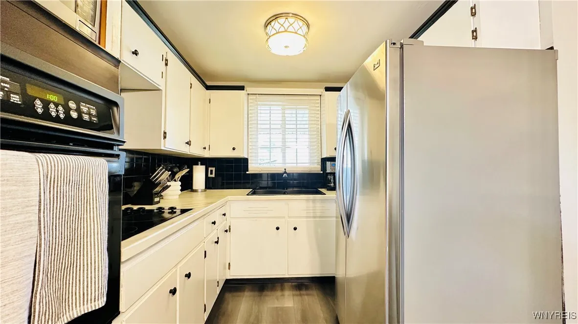 541 27th Street, Niagara Falls, New York 14301, Niagara Falls, New York 14301, 3 Bedrooms Bedrooms, 5 Rooms Rooms,2 BathroomsBathrooms,Residential,For Sale,541 27th Street, Niagara Falls, New York 14301,B1632851