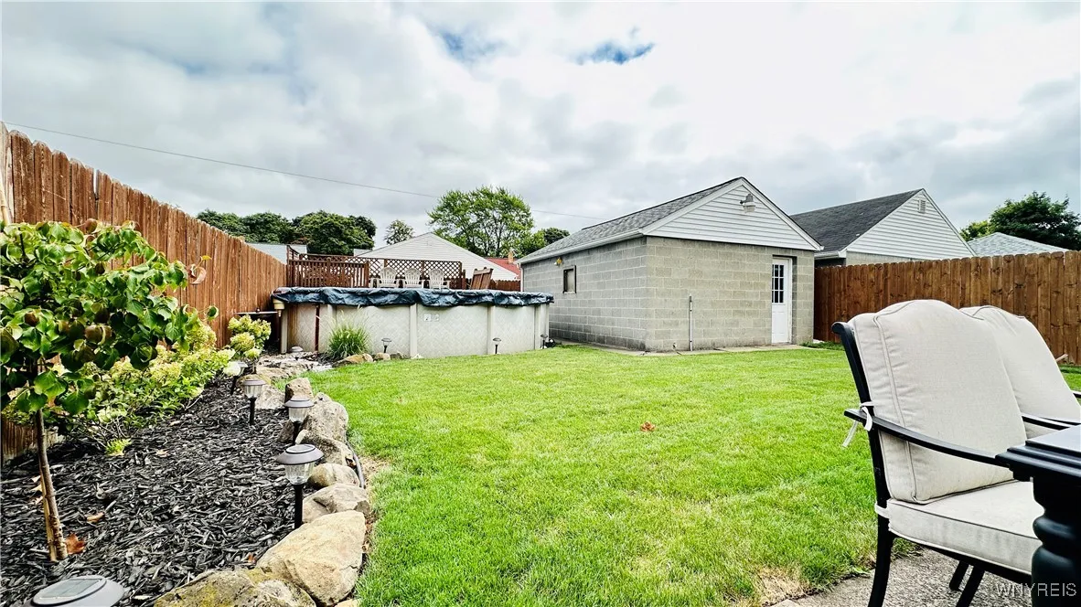 541 27th Street, Niagara Falls, New York 14301, Niagara Falls, New York 14301, 3 Bedrooms Bedrooms, 5 Rooms Rooms,2 BathroomsBathrooms,Residential,For Sale,541 27th Street, Niagara Falls, New York 14301,B1632851