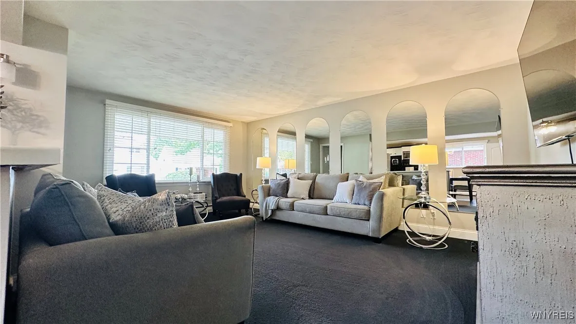 541 27th Street, Niagara Falls, New York 14301, Niagara Falls, New York 14301, 3 Bedrooms Bedrooms, 5 Rooms Rooms,2 BathroomsBathrooms,Residential,For Sale,541 27th Street, Niagara Falls, New York 14301,B1632851