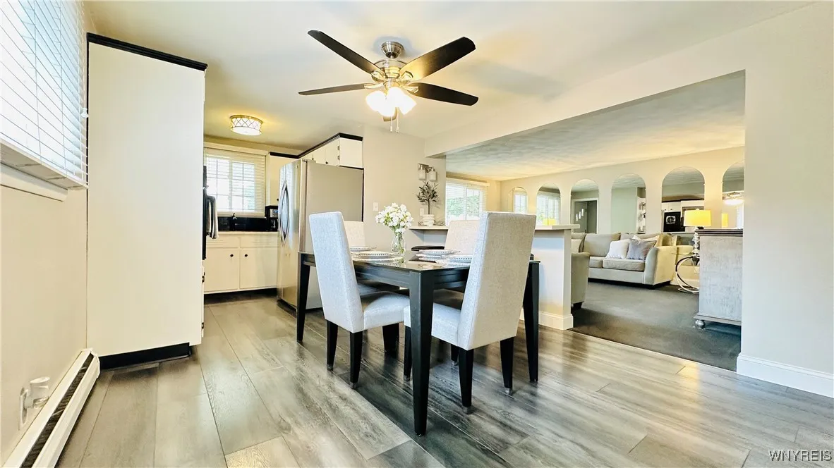 541 27th Street, Niagara Falls, New York 14301, Niagara Falls, New York 14301, 3 Bedrooms Bedrooms, 5 Rooms Rooms,2 BathroomsBathrooms,Residential,For Sale,541 27th Street, Niagara Falls, New York 14301,B1632851