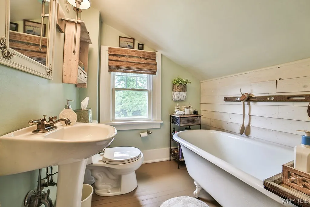 767 Sturgeon Point Road, Evans, New York 14047, Evans, New York 14047, 4 Bedrooms Bedrooms, 9 Rooms Rooms,2 BathroomsBathrooms,Residential,For Sale,767 Sturgeon Point Road, Evans, New York 14047,B1632632