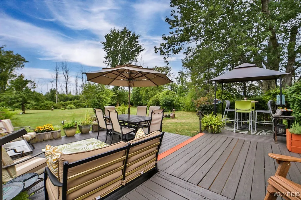 767 Sturgeon Point Road, Evans, New York 14047, Evans, New York 14047, 4 Bedrooms Bedrooms, 9 Rooms Rooms,2 BathroomsBathrooms,Residential,For Sale,767 Sturgeon Point Road, Evans, New York 14047,B1632632