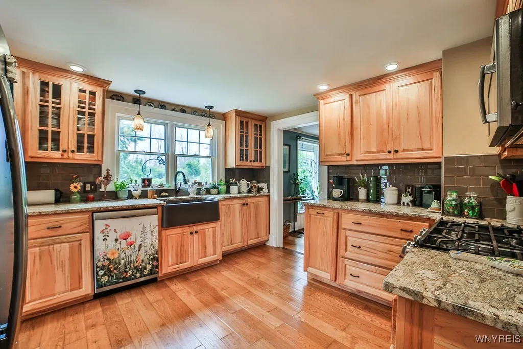 767 Sturgeon Point Road, Evans, New York 14047, Evans, New York 14047, 4 Bedrooms Bedrooms, 9 Rooms Rooms,2 BathroomsBathrooms,Residential,For Sale,767 Sturgeon Point Road, Evans, New York 14047,B1632632