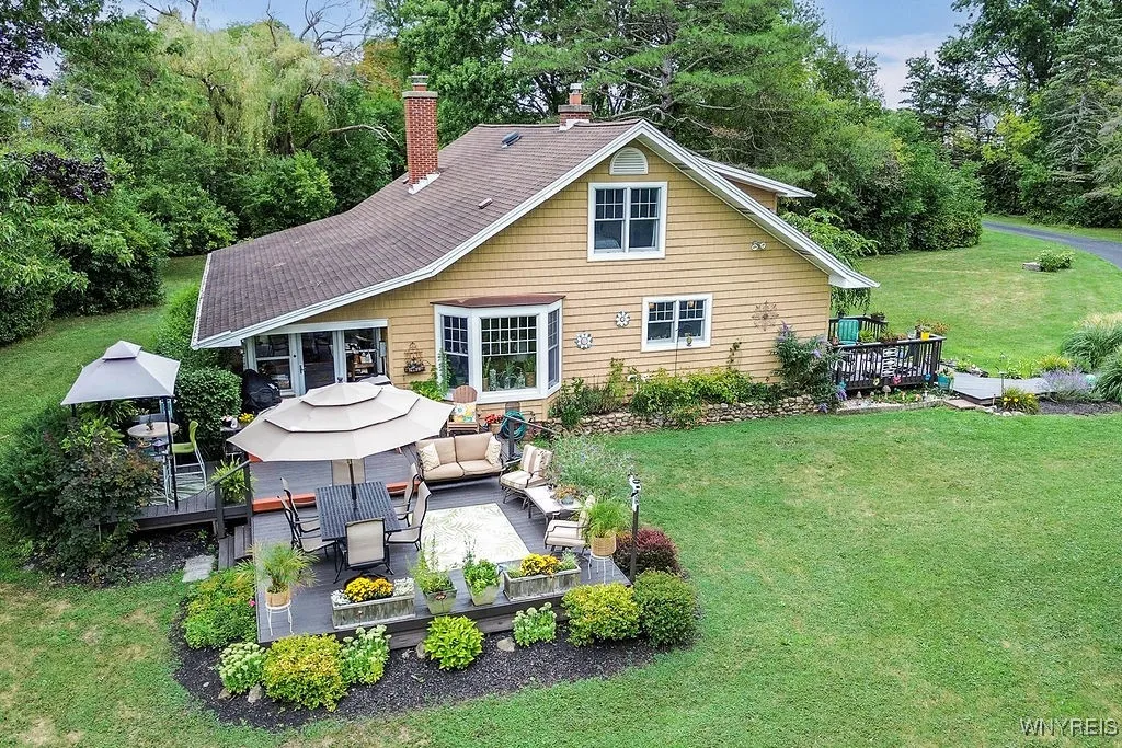 767 Sturgeon Point Road, Evans, New York 14047, Evans, New York 14047, 4 Bedrooms Bedrooms, 9 Rooms Rooms,2 BathroomsBathrooms,Residential,For Sale,767 Sturgeon Point Road, Evans, New York 14047,B1632632