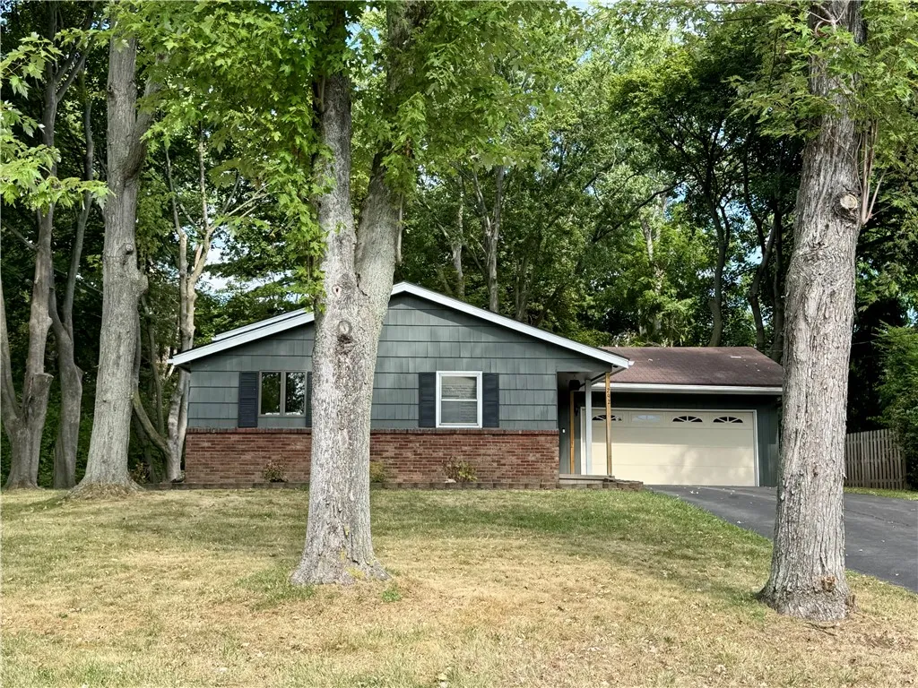 292 True Hickory Drive, Greece, New York 14615, Greece, New York 14615, 3 Bedrooms Bedrooms, 6 Rooms Rooms,1 BathroomBathrooms,Residential,For Sale,292 True Hickory Drive, Greece, New York 14615,R1632150