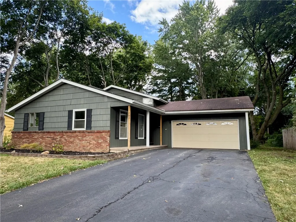 292 True Hickory Drive, Greece, New York 14615, Greece, New York 14615, 3 Bedrooms Bedrooms, 6 Rooms Rooms,1 BathroomBathrooms,Residential,For Sale,292 True Hickory Drive, Greece, New York 14615,R1632150