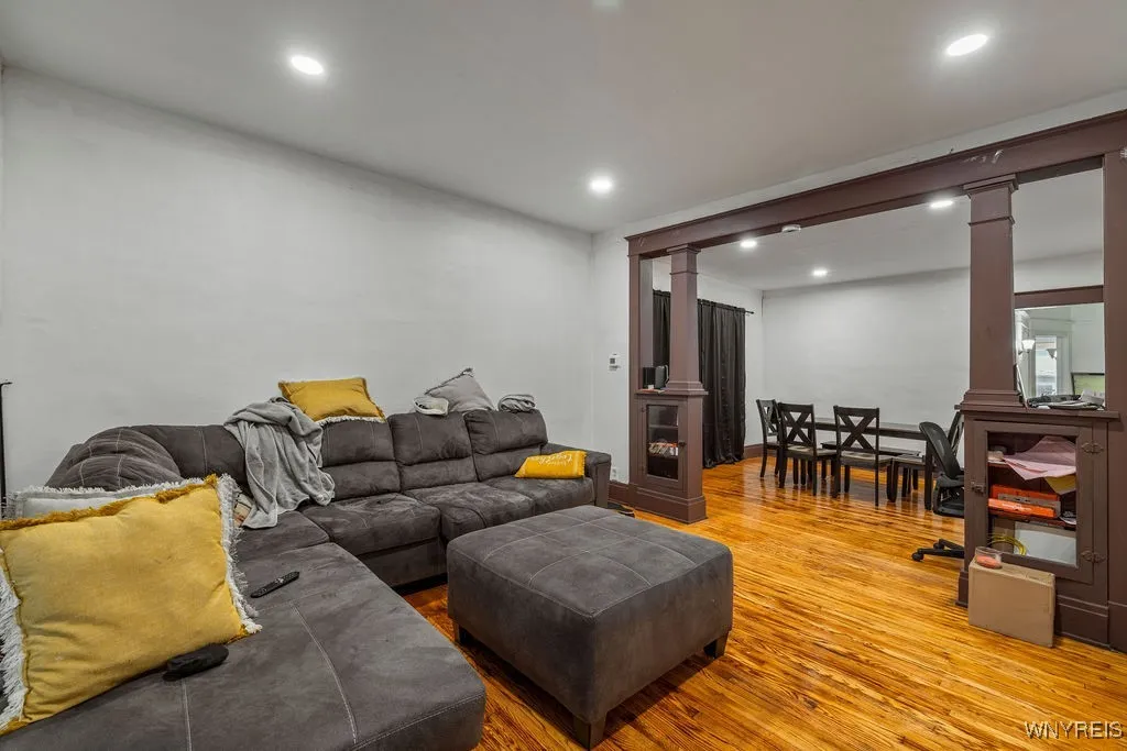 113 Woodside Avenue, Buffalo, New York 14220, Buffalo, New York 14220, 6 Bedrooms Bedrooms, ,2 BathroomsBathrooms,Residential,For Sale,113 Woodside Avenue, Buffalo, New York 14220,B1632964