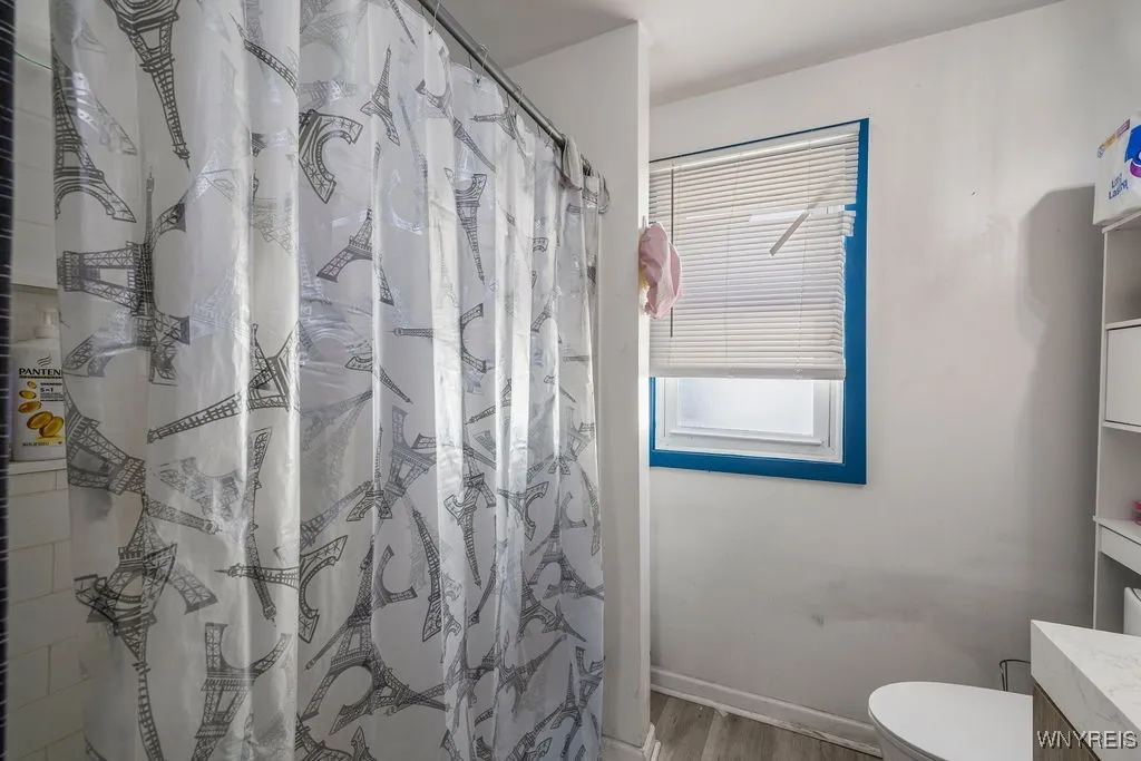 113 Woodside Avenue, Buffalo, New York 14220, Buffalo, New York 14220, 6 Bedrooms Bedrooms, ,2 BathroomsBathrooms,Residential,For Sale,113 Woodside Avenue, Buffalo, New York 14220,B1632964
