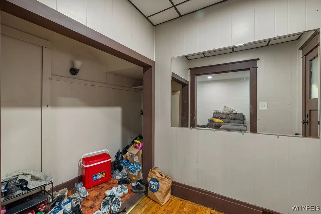113 Woodside Avenue, Buffalo, New York 14220, Buffalo, New York 14220, 6 Bedrooms Bedrooms, ,2 BathroomsBathrooms,Residential,For Sale,113 Woodside Avenue, Buffalo, New York 14220,B1632964