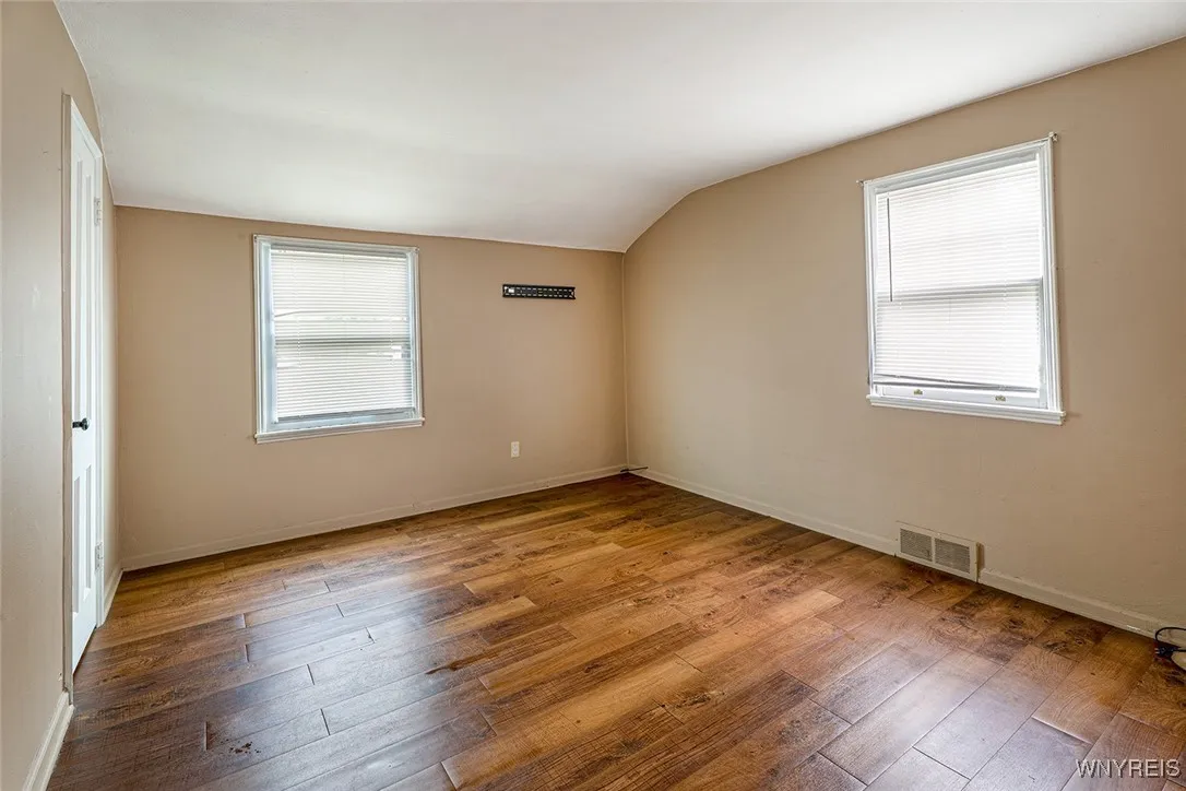 145 Kenview Avenue, Tonawanda, New York 14217, Tonawanda, New York 14217, 4 Bedrooms Bedrooms, ,2 BathroomsBathrooms,Residential,For Sale,145 Kenview Avenue, Tonawanda, New York 14217,B1633127