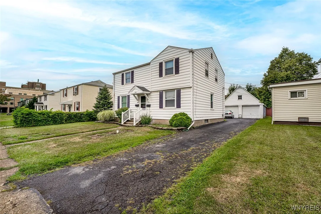 145 Kenview Avenue, Tonawanda, New York 14217, Tonawanda, New York 14217, 4 Bedrooms Bedrooms, ,2 BathroomsBathrooms,Residential,For Sale,145 Kenview Avenue, Tonawanda, New York 14217,B1633127