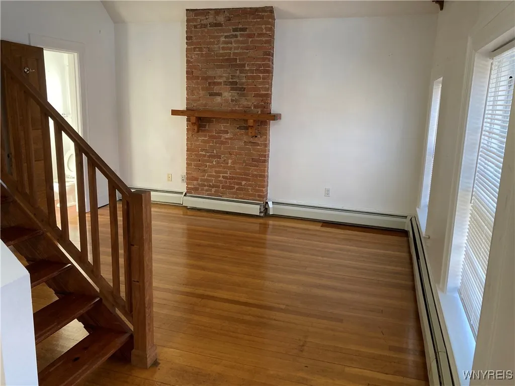 451 Franklin Street 2, Buffalo, New York 14202, Buffalo, New York 14202, 1 Bedroom Bedrooms, 4 Rooms Rooms,1 BathroomBathrooms,Residential Lease,For Rent,451 Franklin Street 2, Buffalo, New York 14202,B1632131