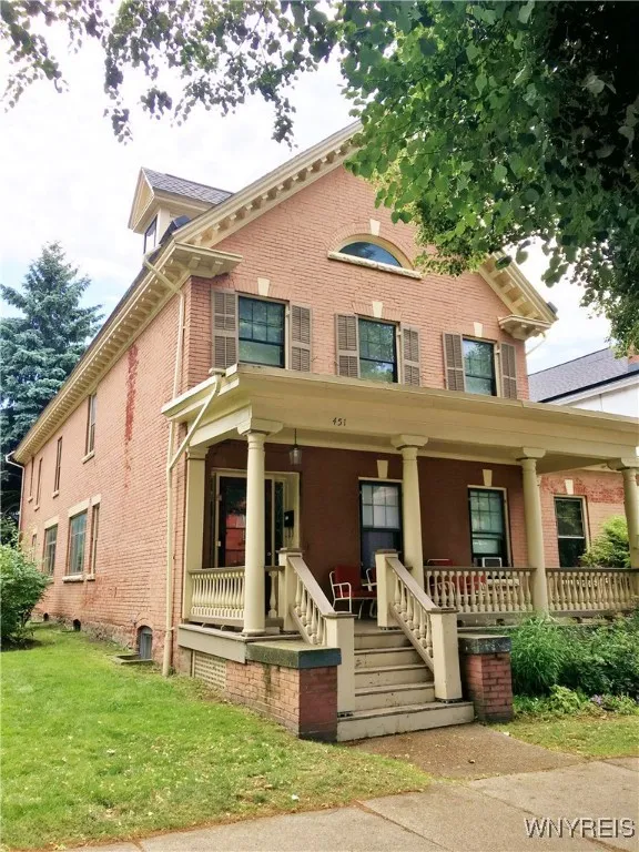 451 Franklin Street 2, Buffalo, New York 14202, Buffalo, New York 14202, 1 Bedroom Bedrooms, 4 Rooms Rooms,1 BathroomBathrooms,Residential Lease,For Rent,451 Franklin Street 2, Buffalo, New York 14202,B1632131