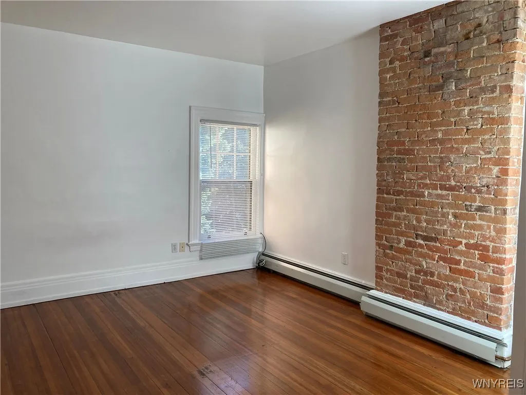451 Franklin Street 2, Buffalo, New York 14202, Buffalo, New York 14202, 1 Bedroom Bedrooms, 4 Rooms Rooms,1 BathroomBathrooms,Residential Lease,For Rent,451 Franklin Street 2, Buffalo, New York 14202,B1632131
