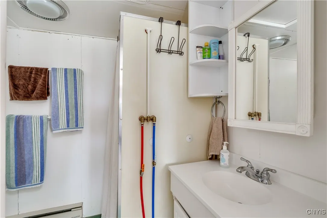 46931 Carnegie Bay Road, Alexandria, New York 1360, Alexandria, New York 13607, 14 Bedrooms Bedrooms, 36 Rooms Rooms,8 BathroomsBathrooms,Residential,For Sale,46931 Carnegie Bay Road, Alexandria, New York 1360,S1633042