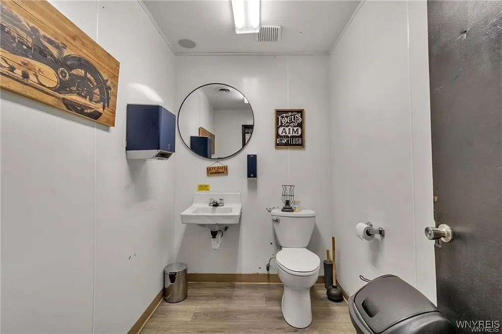 1693 Quaker Road, Somerset, New York 14012, Somerset, New York 14012, 1 Bedroom Bedrooms, 5 Rooms Rooms,1 BathroomBathrooms,Residential,For Sale,1693 Quaker Road, Somerset, New York 14012,B1627825