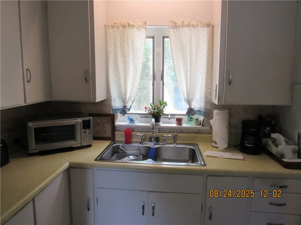 452 West Avenue, Arcadia, New York 14513, Arcadia, New York 14513, 2 Bedrooms Bedrooms, 5 Rooms Rooms,1 BathroomBathrooms,Residential,For Sale,452 West Avenue, Arcadia, New York 14513,R1632983