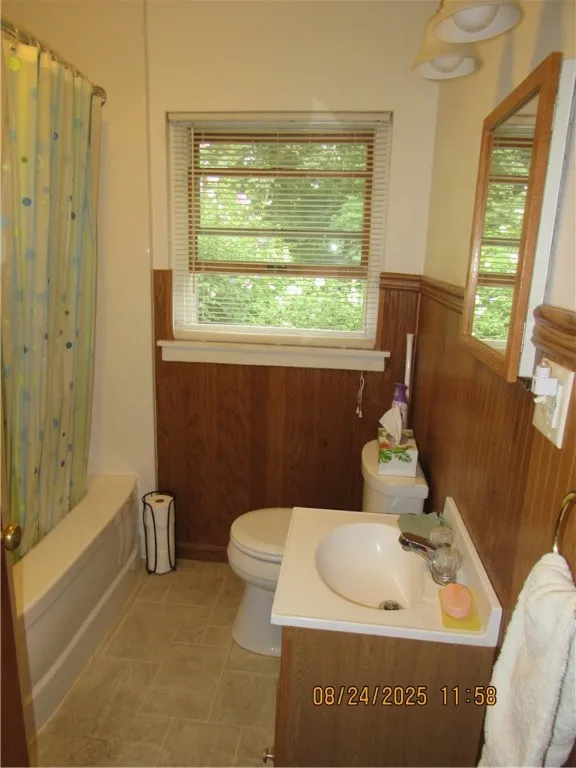 452 West Avenue, Arcadia, New York 14513, Arcadia, New York 14513, 2 Bedrooms Bedrooms, 5 Rooms Rooms,1 BathroomBathrooms,Residential,For Sale,452 West Avenue, Arcadia, New York 14513,R1632983