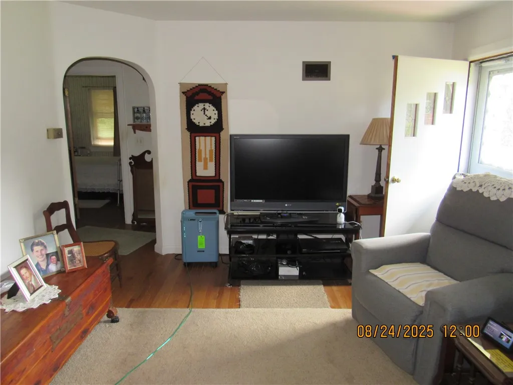 452 West Avenue, Arcadia, New York 14513, Arcadia, New York 14513, 2 Bedrooms Bedrooms, 5 Rooms Rooms,1 BathroomBathrooms,Residential,For Sale,452 West Avenue, Arcadia, New York 14513,R1632983