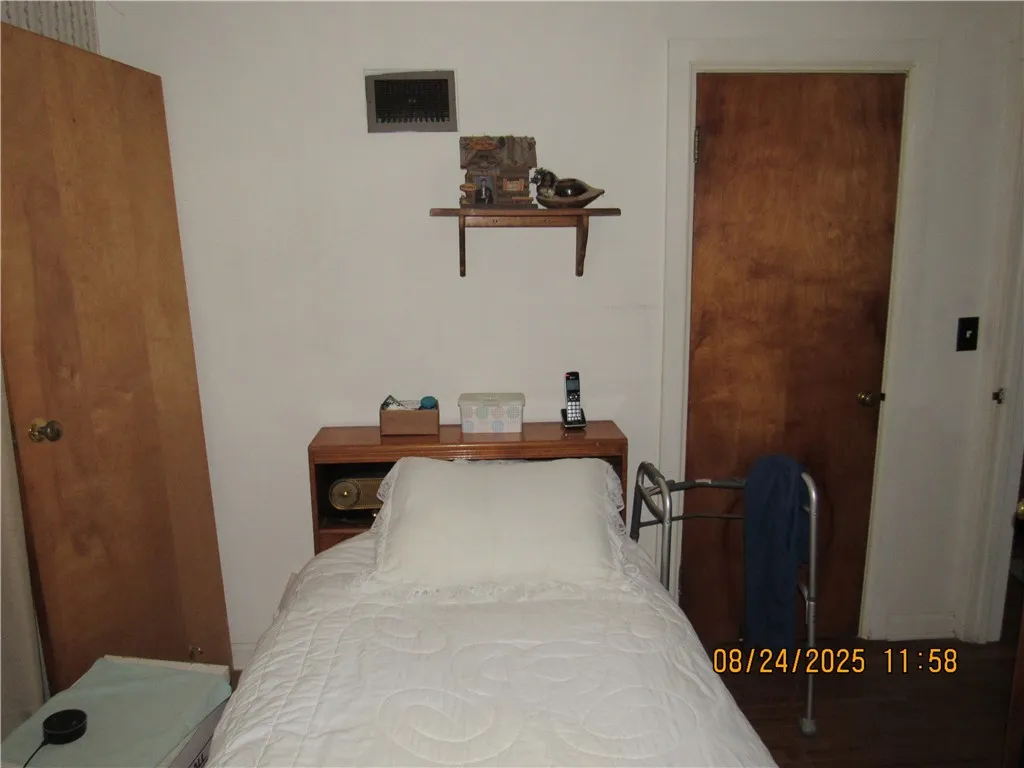 452 West Avenue, Arcadia, New York 14513, Arcadia, New York 14513, 2 Bedrooms Bedrooms, 5 Rooms Rooms,1 BathroomBathrooms,Residential,For Sale,452 West Avenue, Arcadia, New York 14513,R1632983