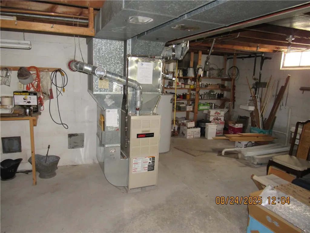 452 West Avenue, Arcadia, New York 14513, Arcadia, New York 14513, 2 Bedrooms Bedrooms, 5 Rooms Rooms,1 BathroomBathrooms,Residential,For Sale,452 West Avenue, Arcadia, New York 14513,R1632983