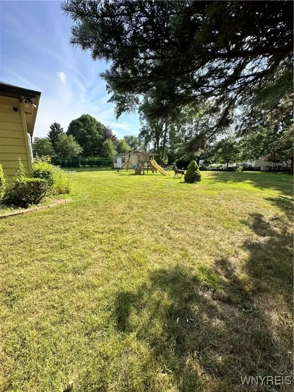 60 Chapel, Amherst, New York 14221, Amherst, New York 14221, 6 Bedrooms Bedrooms, 12 Rooms Rooms,3 BathroomsBathrooms,Residential,For Sale,60 Chapel, Amherst, New York 14221,B1633149