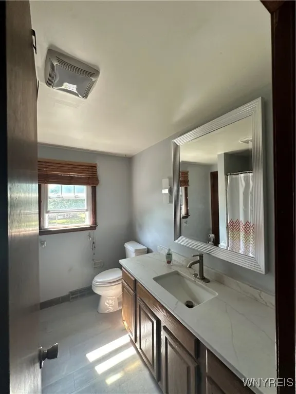 60 Chapel, Amherst, New York 14221, Amherst, New York 14221, 6 Bedrooms Bedrooms, 12 Rooms Rooms,3 BathroomsBathrooms,Residential,For Sale,60 Chapel, Amherst, New York 14221,B1633149