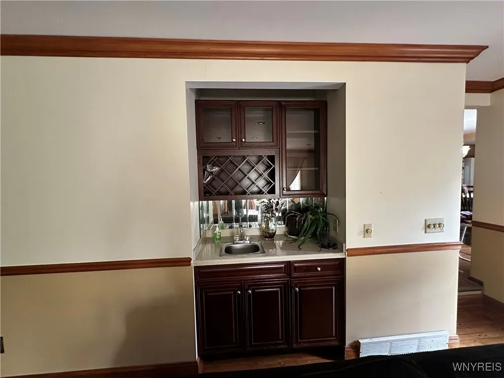 60 Chapel, Amherst, New York 14221, Amherst, New York 14221, 6 Bedrooms Bedrooms, 12 Rooms Rooms,3 BathroomsBathrooms,Residential,For Sale,60 Chapel, Amherst, New York 14221,B1633149