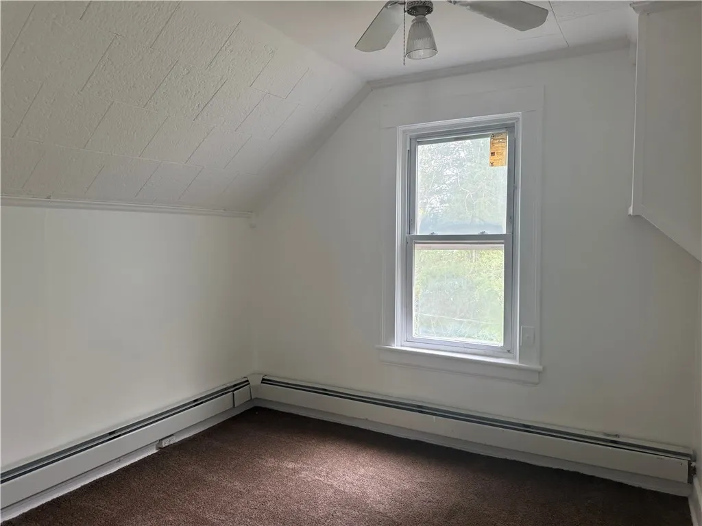 306 Curlew Street, Rochester, New York 14613, Rochester, New York 14613, 3 Bedrooms Bedrooms, 7 Rooms Rooms,1 BathroomBathrooms,Residential,For Sale,306 Curlew Street, Rochester, New York 14613,R1633135