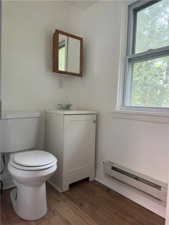 306 Curlew Street, Rochester, New York 14613, Rochester, New York 14613, 3 Bedrooms Bedrooms, 7 Rooms Rooms,1 BathroomBathrooms,Residential,For Sale,306 Curlew Street, Rochester, New York 14613,R1633135