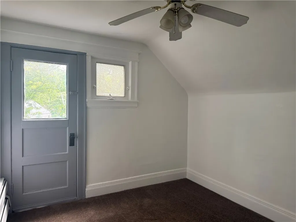 306 Curlew Street, Rochester, New York 14613, Rochester, New York 14613, 3 Bedrooms Bedrooms, 7 Rooms Rooms,1 BathroomBathrooms,Residential,For Sale,306 Curlew Street, Rochester, New York 14613,R1633135