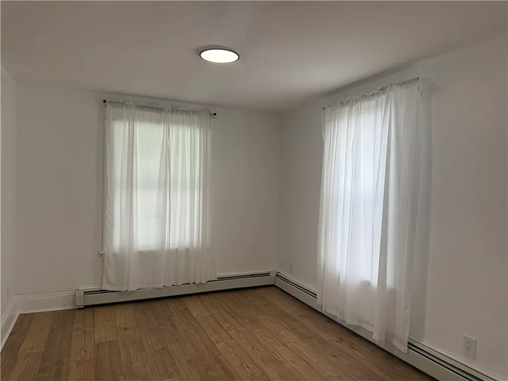 306 Curlew Street, Rochester, New York 14613, Rochester, New York 14613, 3 Bedrooms Bedrooms, 7 Rooms Rooms,1 BathroomBathrooms,Residential,For Sale,306 Curlew Street, Rochester, New York 14613,R1633135