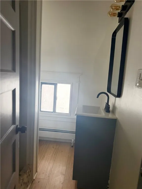 306 Curlew Street, Rochester, New York 14613, Rochester, New York 14613, 3 Bedrooms Bedrooms, 7 Rooms Rooms,1 BathroomBathrooms,Residential,For Sale,306 Curlew Street, Rochester, New York 14613,R1633135