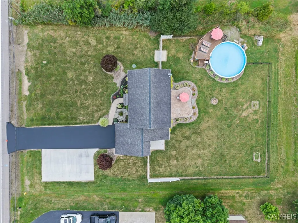 7139 Shawnee Road, Wheatfield, New York 14120, Wheatfield, New York 14120, 4 Bedrooms Bedrooms, 10 Rooms Rooms,2 BathroomsBathrooms,Residential,For Sale,7139 Shawnee Road, Wheatfield, New York 14120,B1632064