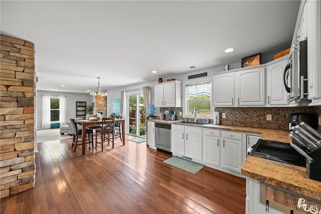7139 Shawnee Road, Wheatfield, New York 14120, Wheatfield, New York 14120, 4 Bedrooms Bedrooms, 10 Rooms Rooms,2 BathroomsBathrooms,Residential,For Sale,7139 Shawnee Road, Wheatfield, New York 14120,B1632064