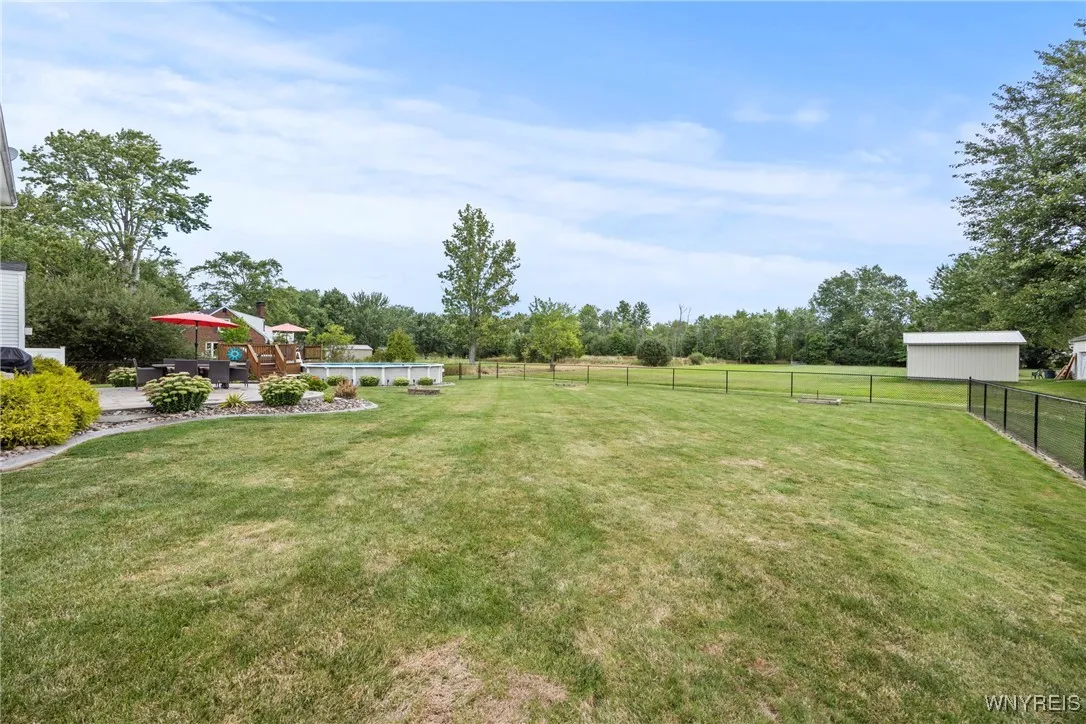 7139 Shawnee Road, Wheatfield, New York 14120, Wheatfield, New York 14120, 4 Bedrooms Bedrooms, 10 Rooms Rooms,2 BathroomsBathrooms,Residential,For Sale,7139 Shawnee Road, Wheatfield, New York 14120,B1632064