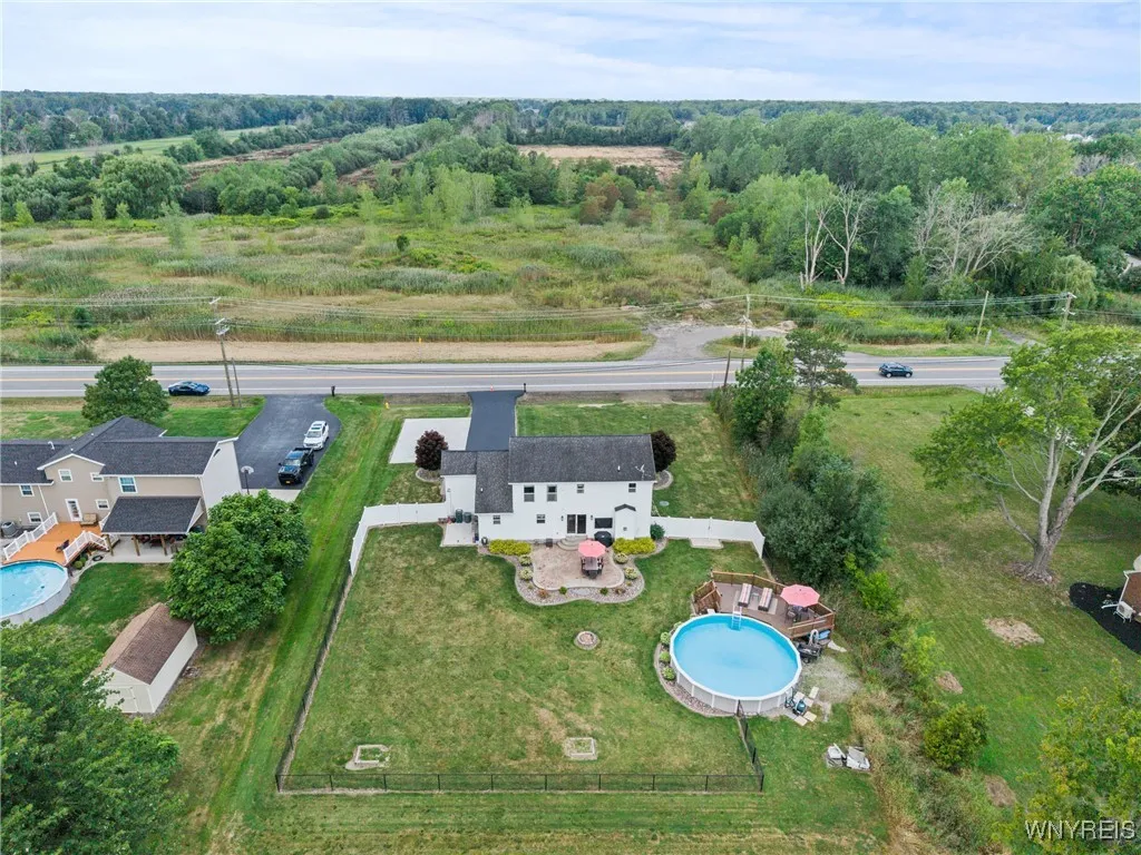 7139 Shawnee Road, Wheatfield, New York 14120, Wheatfield, New York 14120, 4 Bedrooms Bedrooms, 10 Rooms Rooms,2 BathroomsBathrooms,Residential,For Sale,7139 Shawnee Road, Wheatfield, New York 14120,B1632064