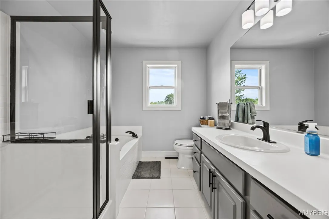 7139 Shawnee Road, Wheatfield, New York 14120, Wheatfield, New York 14120, 4 Bedrooms Bedrooms, 10 Rooms Rooms,2 BathroomsBathrooms,Residential,For Sale,7139 Shawnee Road, Wheatfield, New York 14120,B1632064