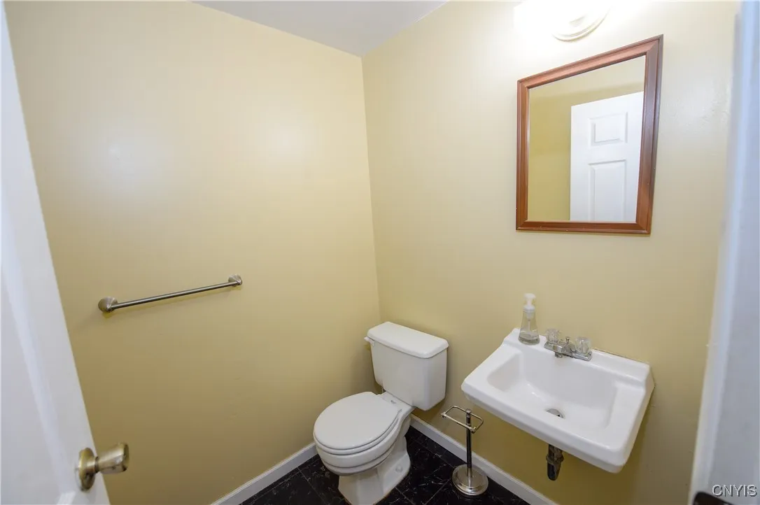 8241 Trevi Lane, Clay, New York 13041, Clay, New York 13041, 2 Bedrooms Bedrooms, 6 Rooms Rooms,1 BathroomBathrooms,Residential,For Sale,8241 Trevi Lane, Clay, New York 13041,S1632031